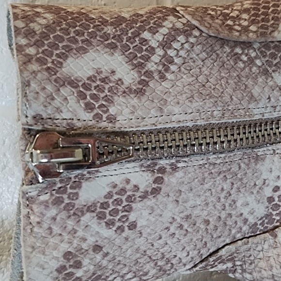 Dolce Vita Snake Embossed Genuine Leather Silver Inner Zipper Samie Boot 8.5 - Picture 8 of 14